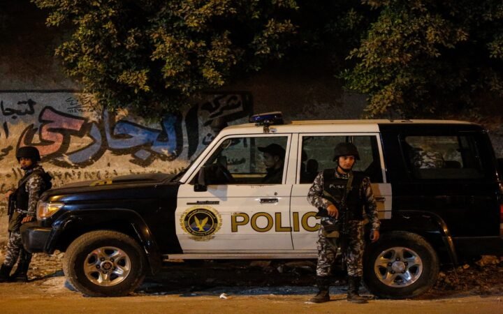 مصر.. الداخلية تنهي خدمة أحد أفرادها بسبب فيديو متداول