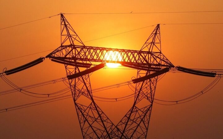 مصر ترد على قطع الكهرباء يوميا من 6 لـ8 ساعات