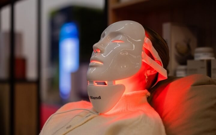 طبيبة تحذّر من مخاطر أجهزة التجميل المنزلية