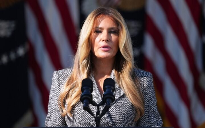 ميلانيا ترامب: صحفيون أمريكيون سيتوجهون إلى أليوشكي خلال وقف إطلاق النار