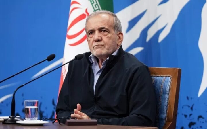الرئيس الإيراني يزور موسكو الأسبوع المقبل ولقاء مرتقب مع بوتين