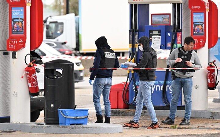 فرنسا تحقق في هجوم مسلح غرب باريس وسط شبهات بدافع معاد للإسلام