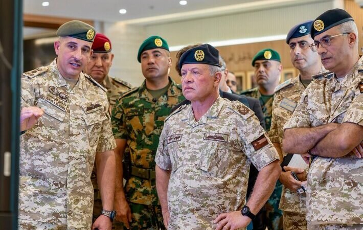 ملك الأردن عبد الله الثاني يزور المصابين في الهجوم على الكنيسة في الكرك