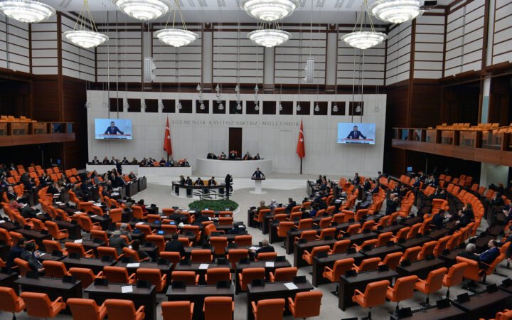 البرلمان التركي يناقش التصديق على "اتفاقية مكة للدفاع المشترك"