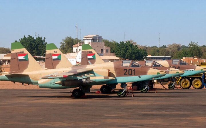 سلاح الجو السوداني يوجه ضربات واسعة لمعاقل "الدعم السريع" في نيالا