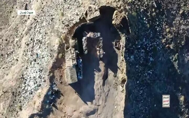 الحوثيون يؤكدون التصدي واستهداف قوات مدعومة سعوديا في عدن بالصواريخ الباليستية