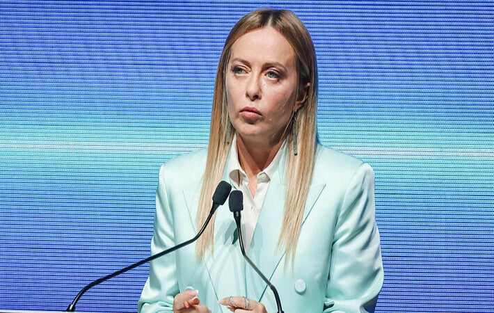 ميلوني تعلّق المساعدات العسكرية لأوكرانيا بانتظار نتائج انتخابات التجديد النصفي الأمريكية