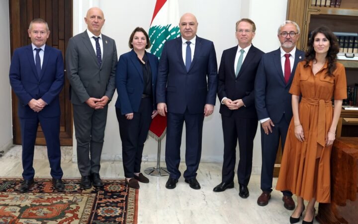 عون: لا حلول مستدامة بالحرب بل بالتفاوض