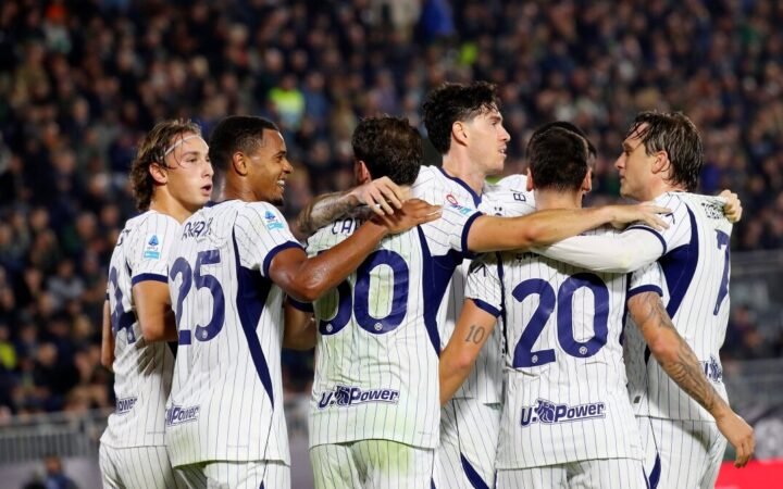 إنتر ميلان يتجاوز عقبة فينيزيا بفضل هدفين ذاتيين في الدوري الإيطالي