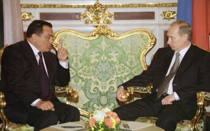 بوتين يستذكر موقفا للرئيس المصري الراحل مبارك فاجأه في الكرملين