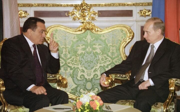 بوتين يستذكر موقفا للرئيس المصري الراحل مبارك فاجأه في الكرملين