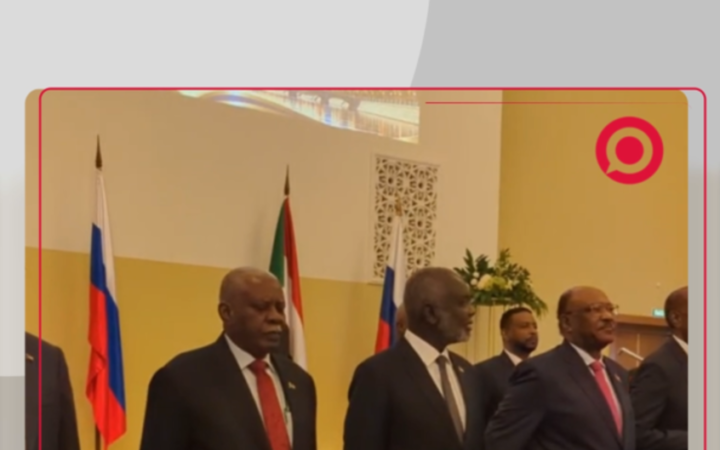 البرهان يلتقي أفراد الجالية السودانية في جامعة العلوم الإنسانية بموسكو