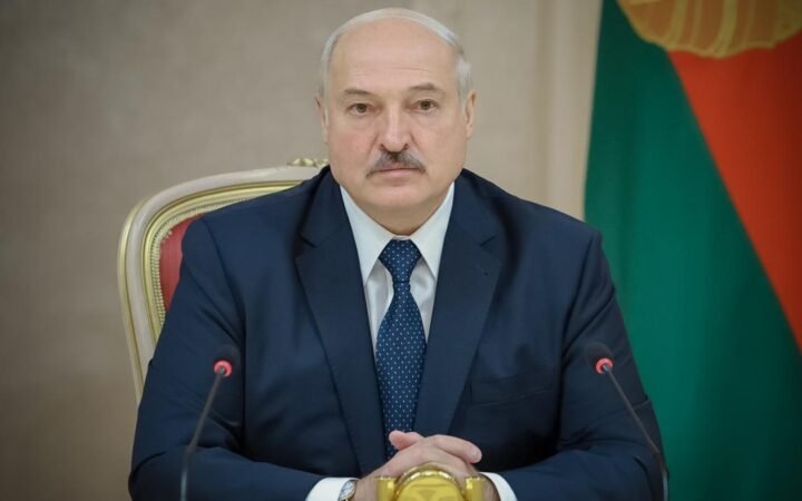 لوكاشينكو يفتخر بـ "النموذج البيلاروسي" في مواجهة جائحة كورونا