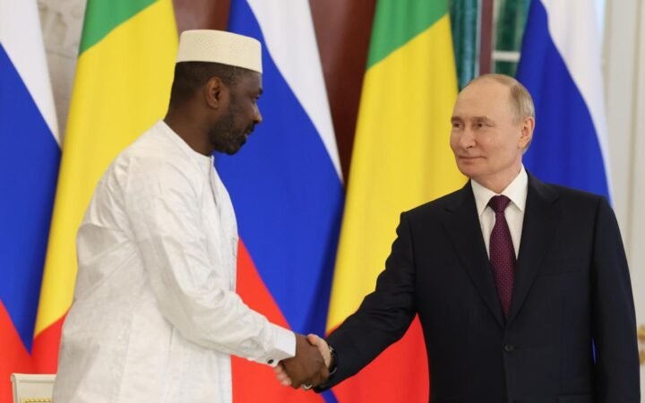 بوتين يلتقي رئيس مالي الانتقالي غويتا في موسكو