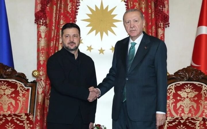 أردوغان يدعو لوقف الهجمات على السفن في البحر الأسود ويعلن موقفه من سعي ترامب لوقف حرب أوكرانيا