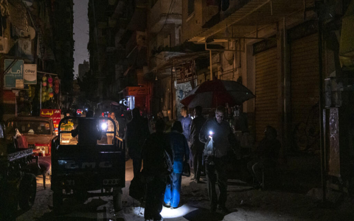 الحكومة المصرية تحسم الجدل حول زيادة أسعار الطاقة وقطع الكهرباء